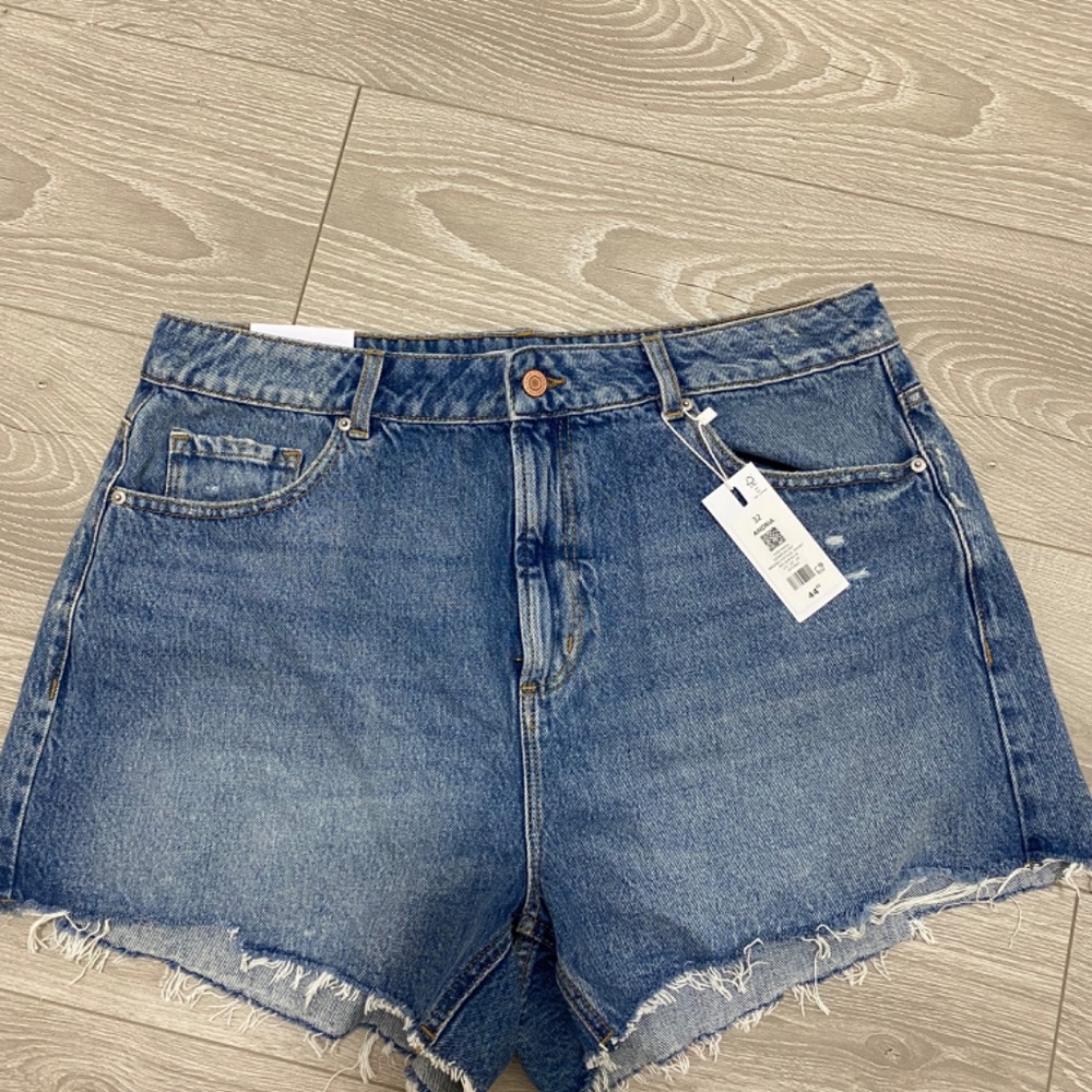 Dynamite Andria Festival Denim Shorts